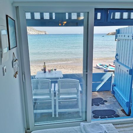 Blue Mare Apartments On The Beach Firopotamos Habitación foto