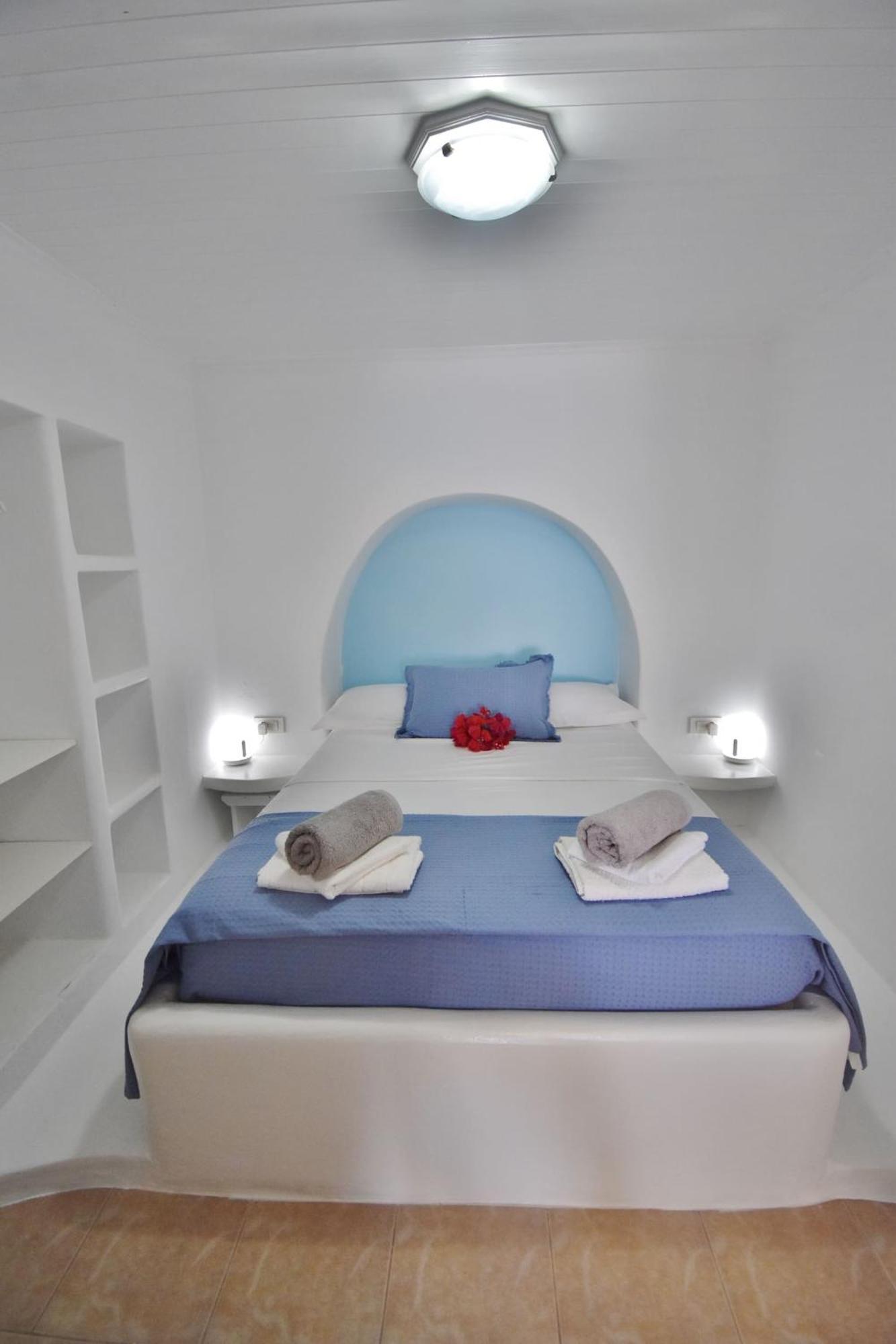 Blue Mare Apartments On The Beach Firopotamos Habitación foto