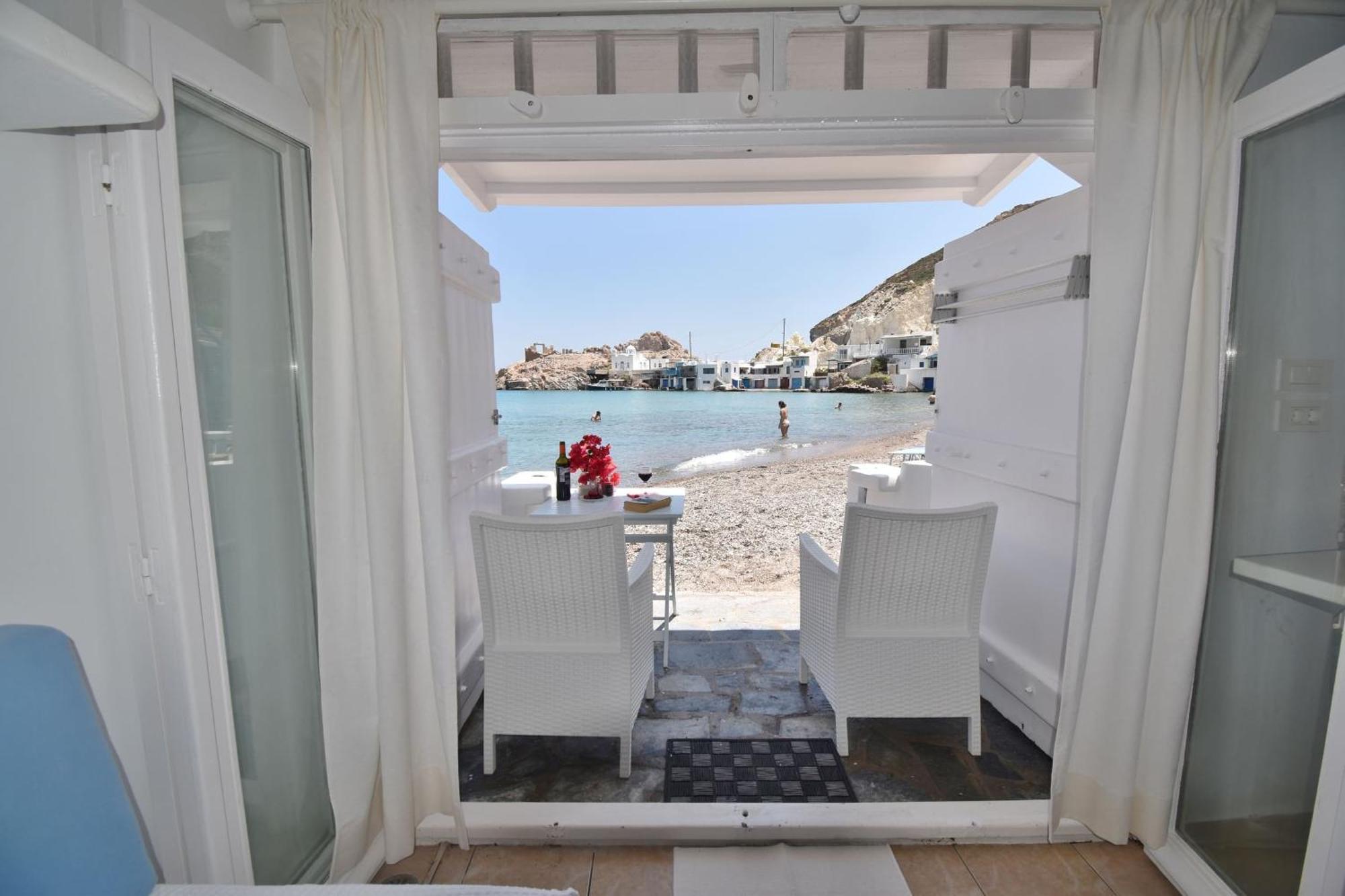 Blue Mare Apartments On The Beach Firopotamos Habitación foto
