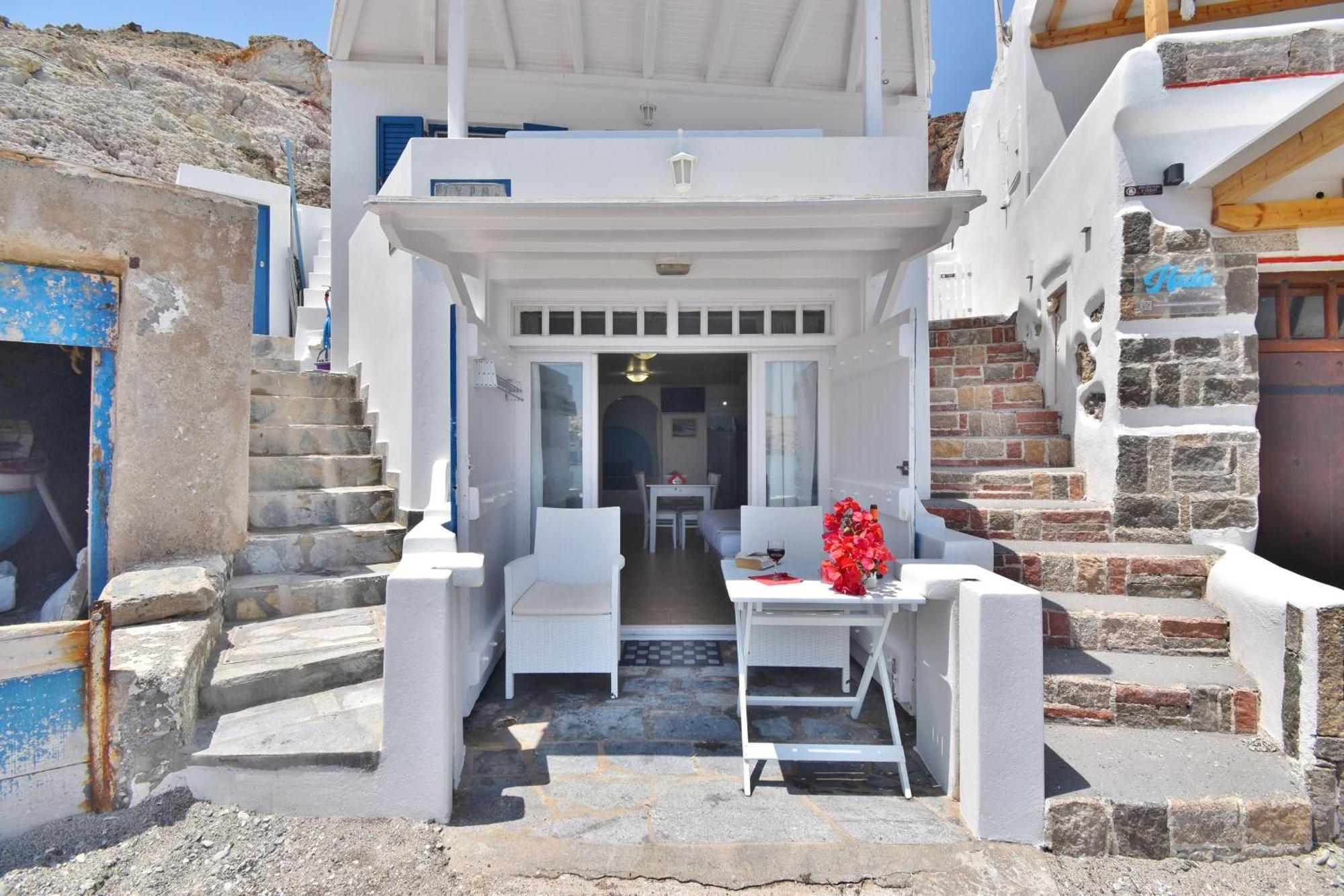 Blue Mare Apartments On The Beach Firopotamos Habitación foto