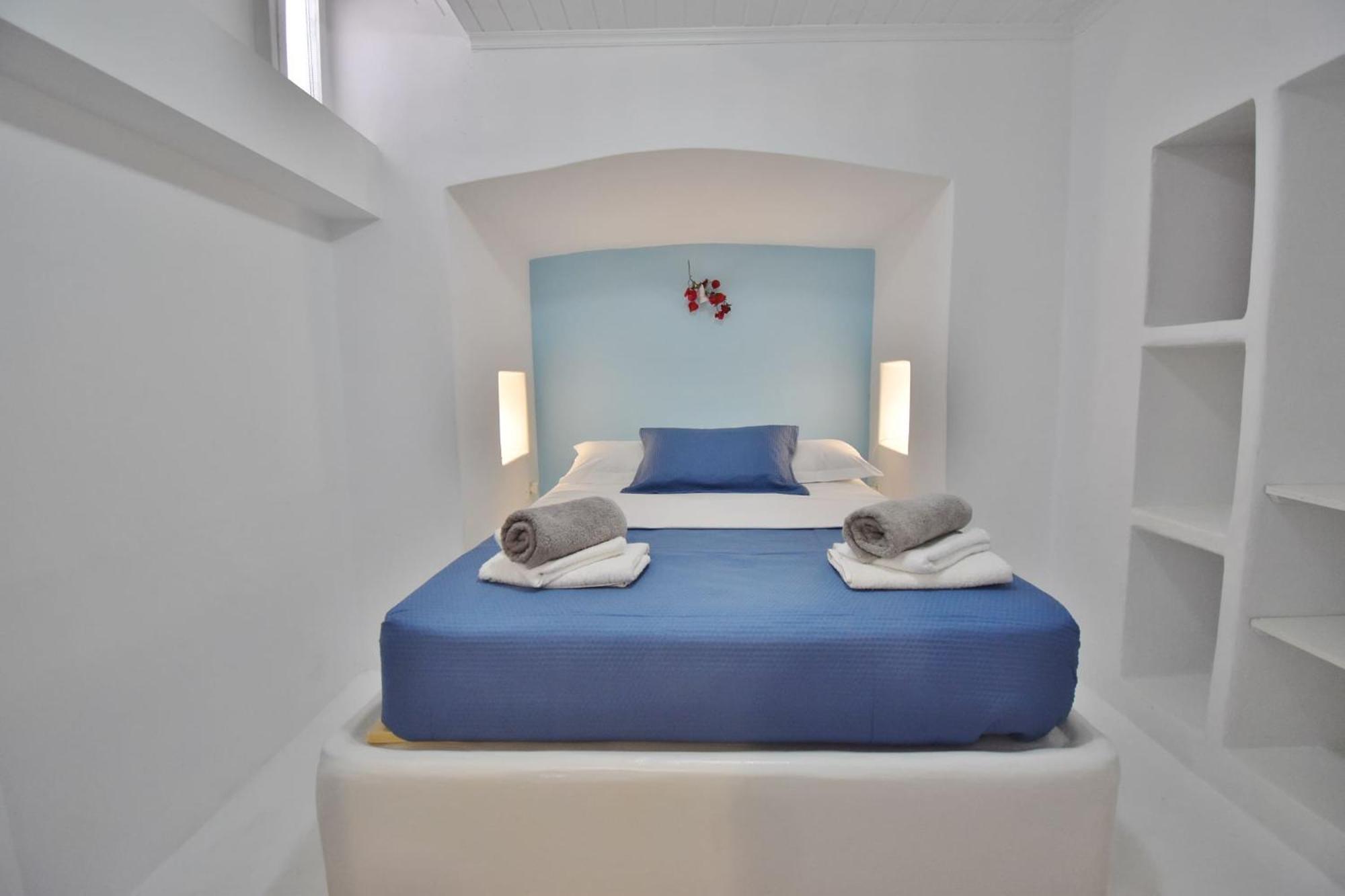 Blue Mare Apartments On The Beach Firopotamos Habitación foto