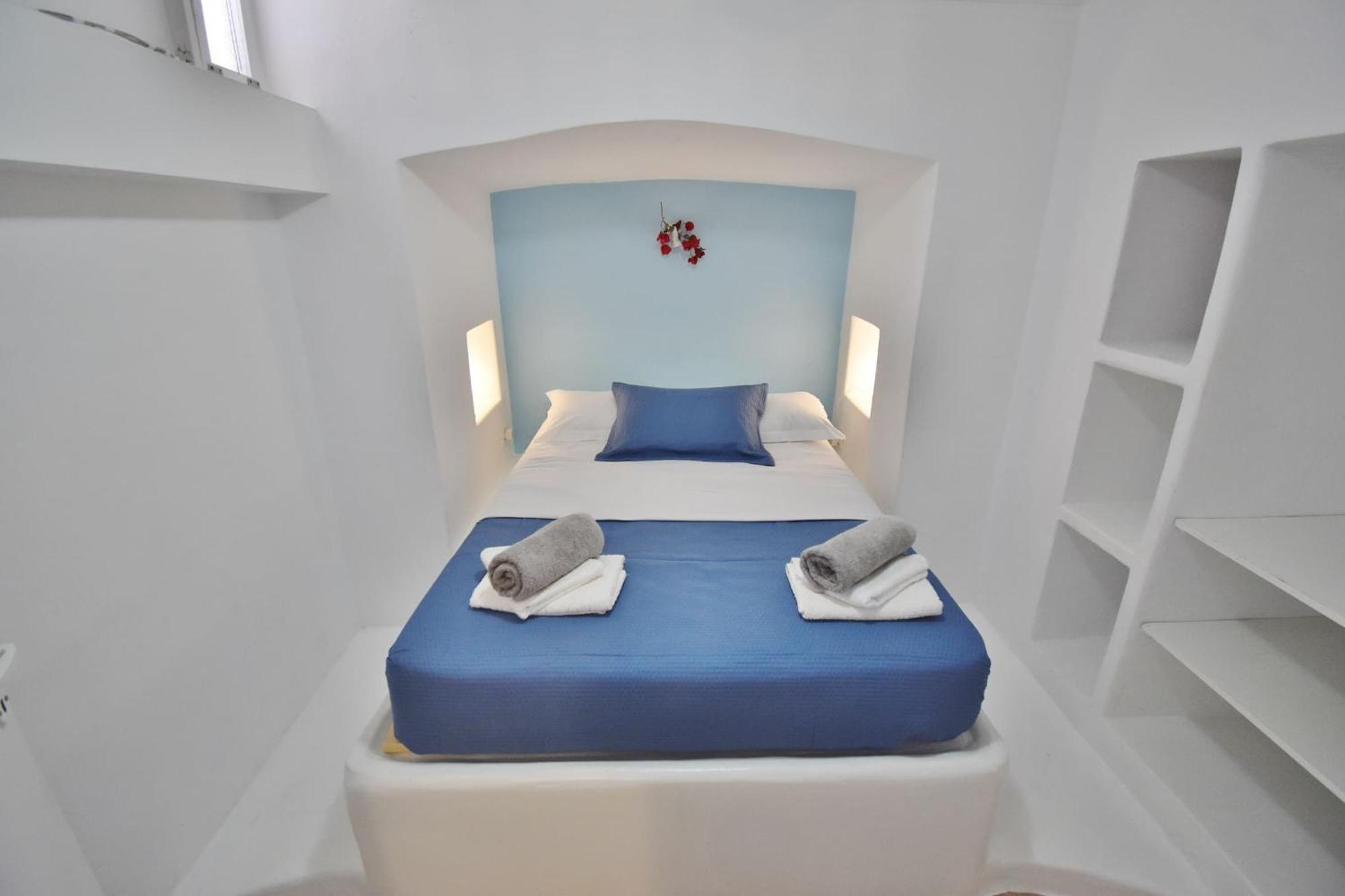 Blue Mare Apartments On The Beach Firopotamos Habitación foto