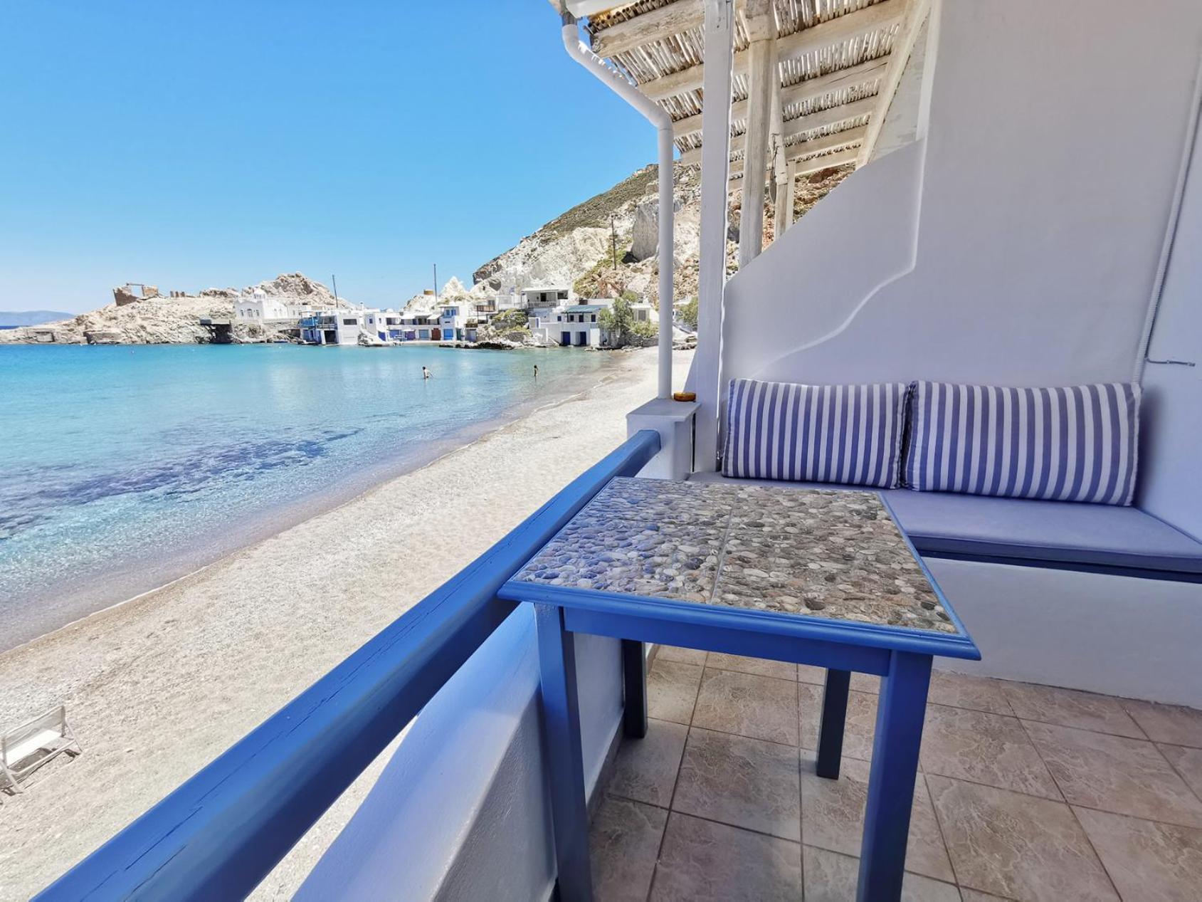 Blue Mare Apartments On The Beach Firopotamos Habitación foto